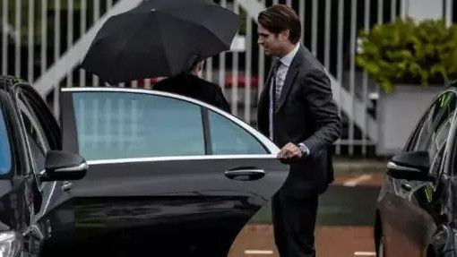 Chauffeur Hire In Dubai