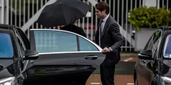 Chauffeur Hire In Dubai