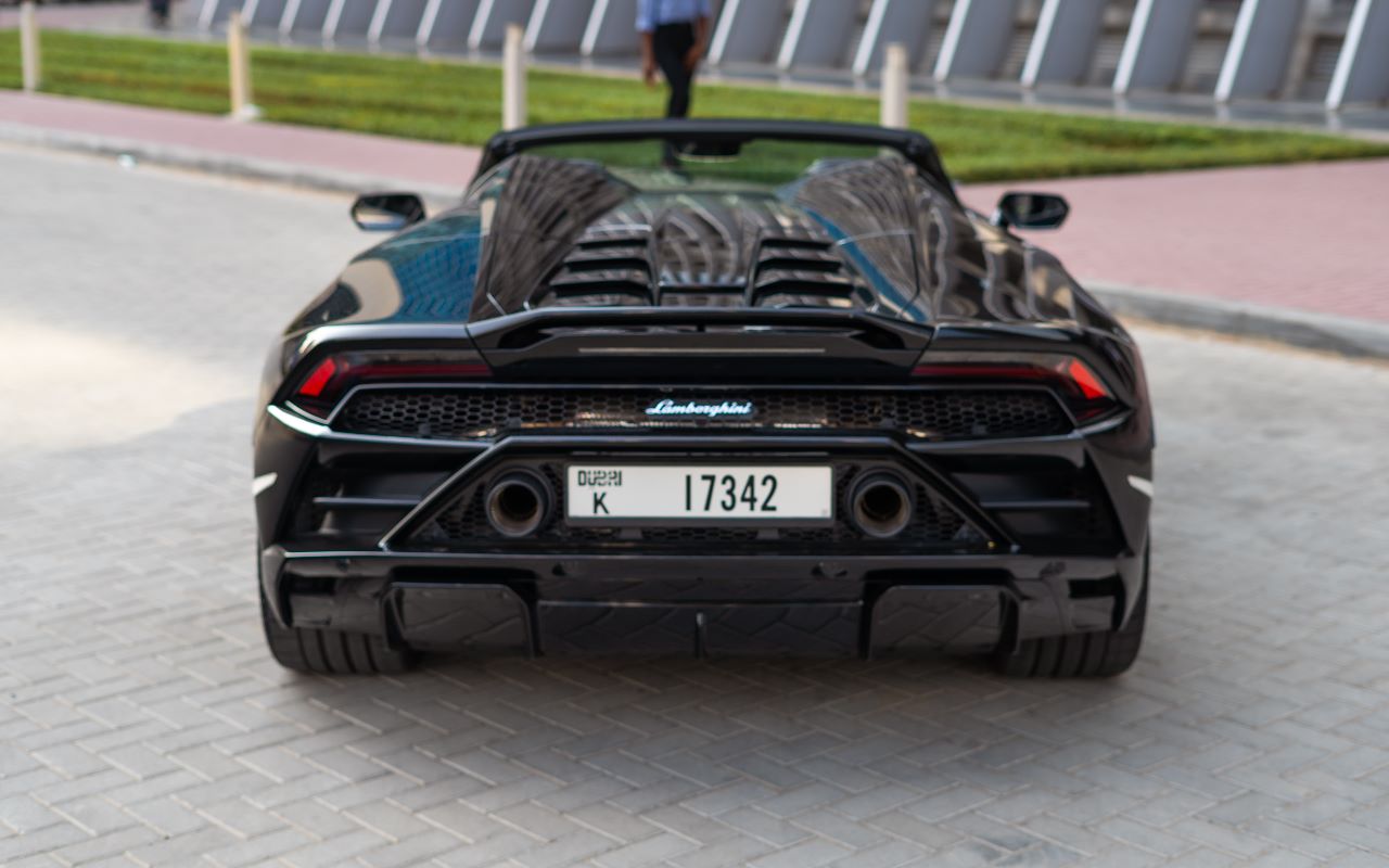 Lamborghini Evo Spyder Interior