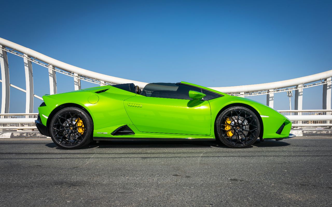 Lamborghini Evo Spyder Interior