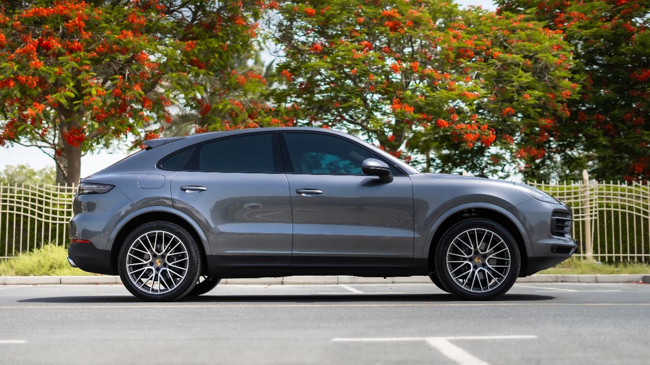 Porsche Cayenne coupe Interior