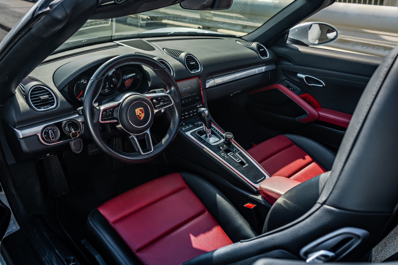 Porsche Boxster 718 Interior