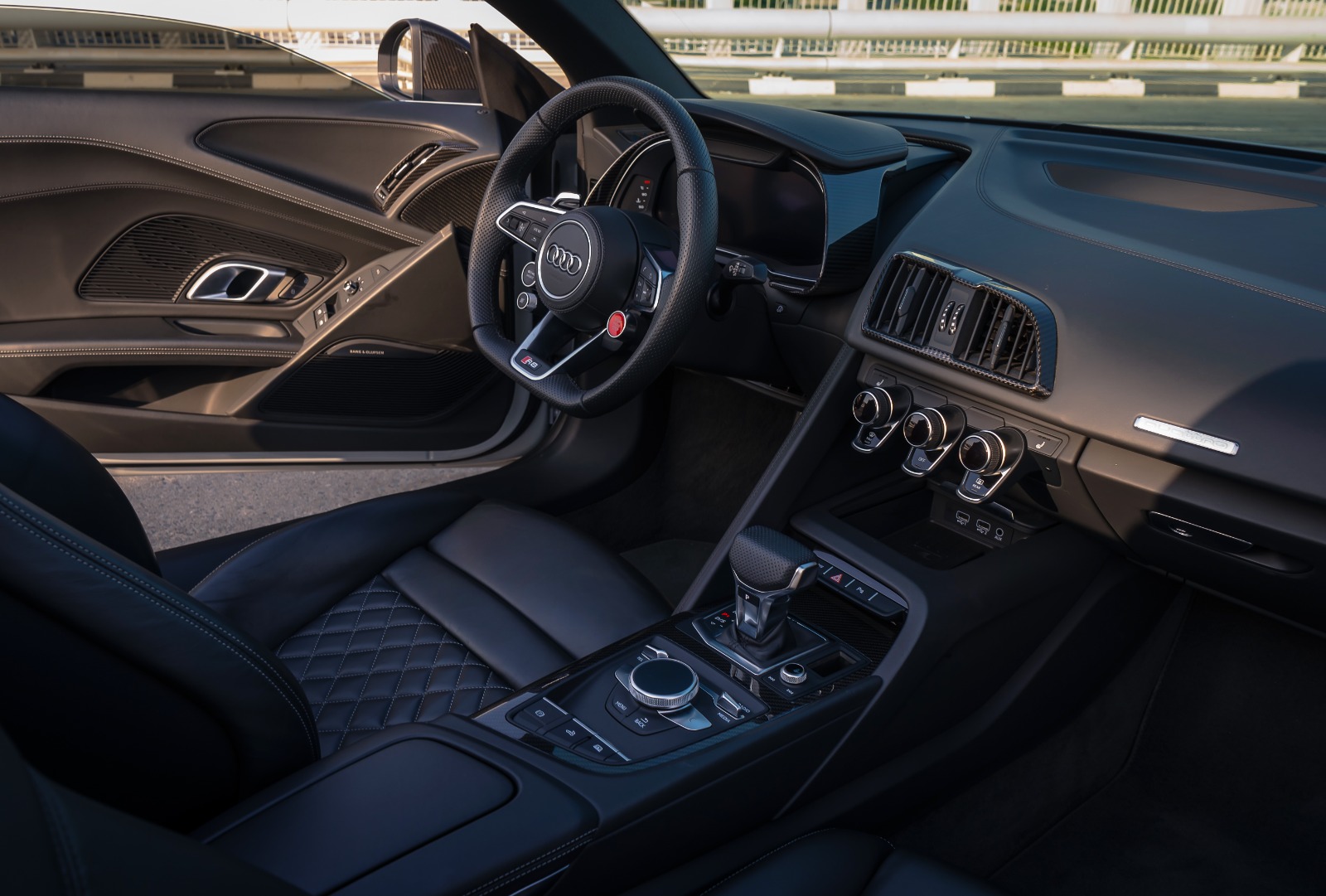 Audi R8 V10 Spyder Interior