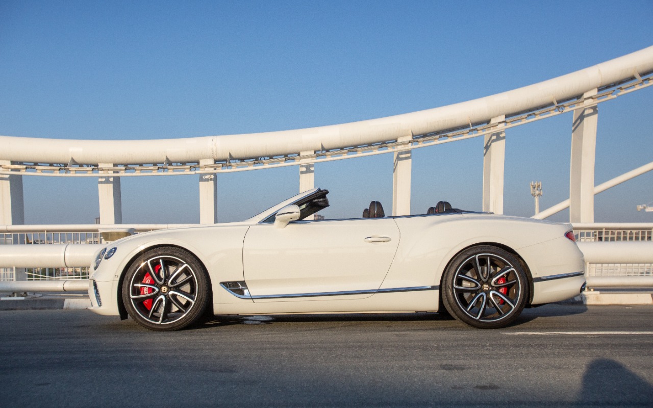 Bentley Continental GTC V12 Interior
