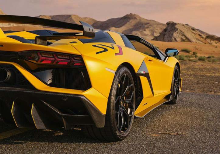 Lamborghini Aventador SVJ Roadster Interior