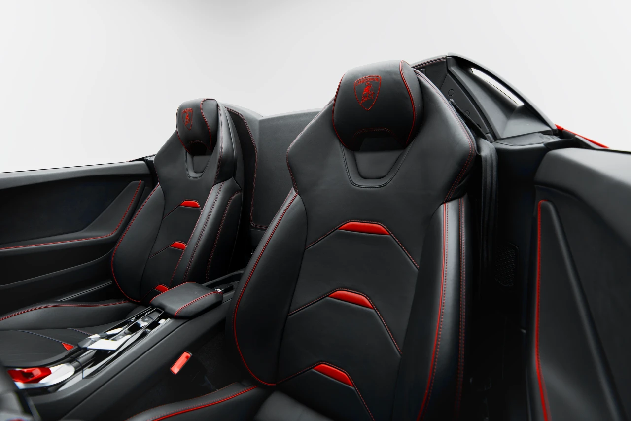 Lamborghini Huracan Evo Spyder Interior