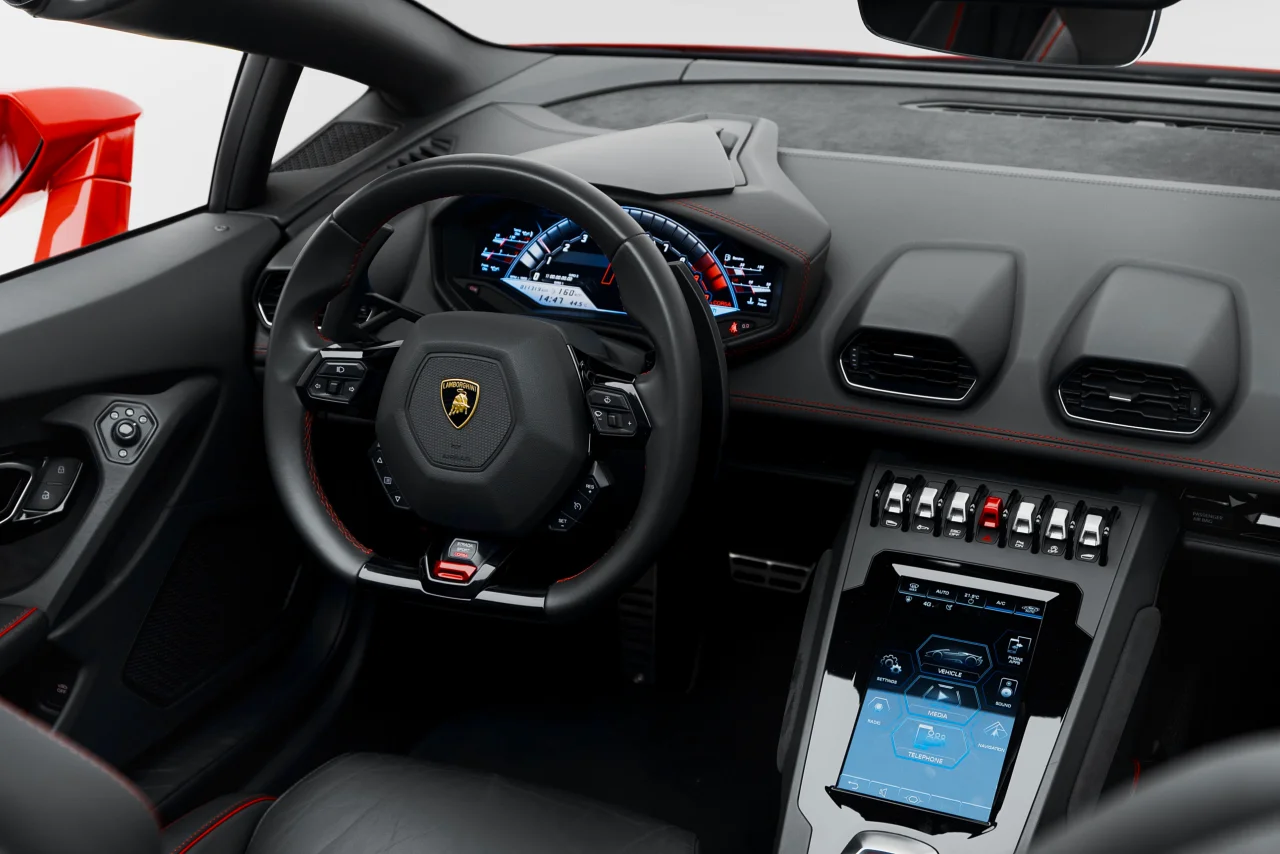 Lamborghini Huracan Evo Spyder Interior