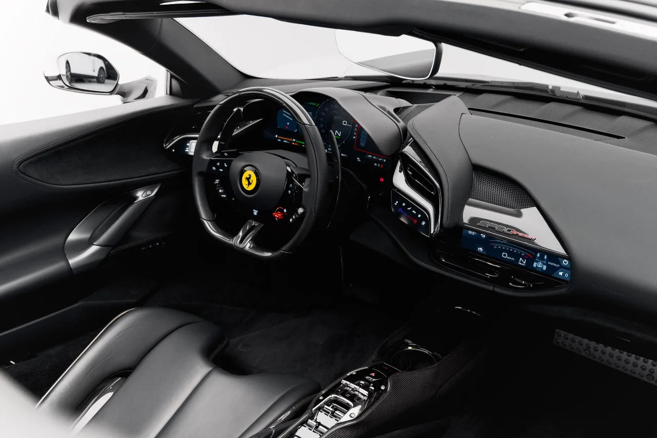 Ferrari SF90 Spider Interior