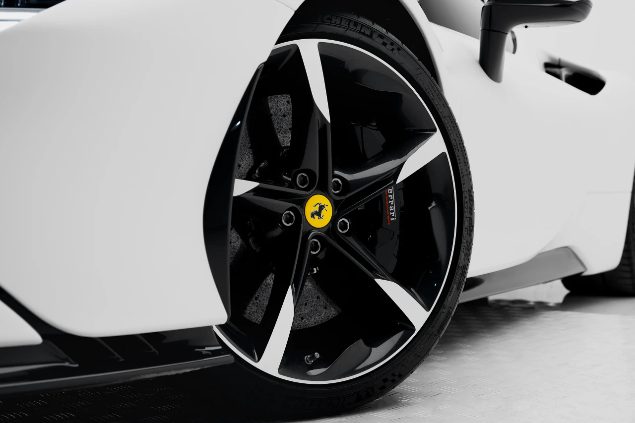 Ferrari SF90 Spider Interior