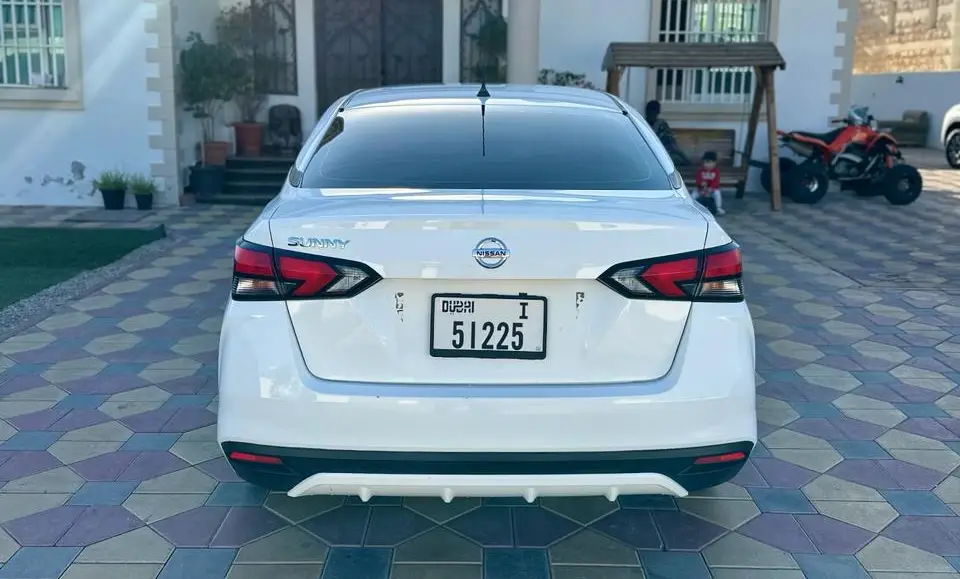 Nissan Sunny Interior