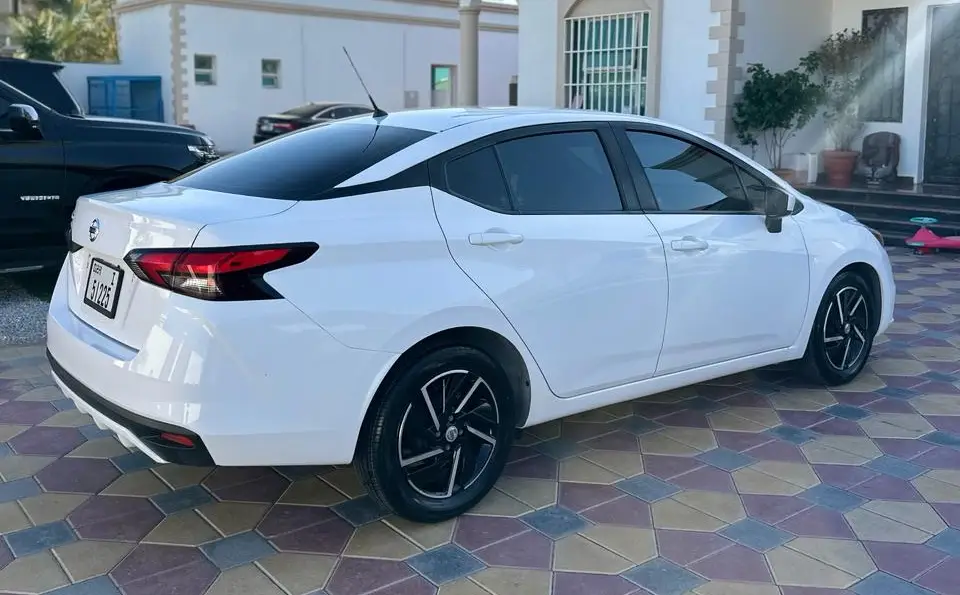 Nissan Sunny Interior