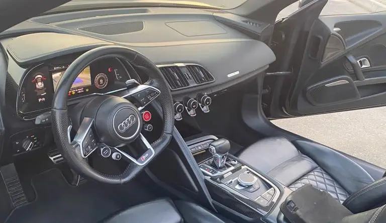 Audi R8 Convertible Interior